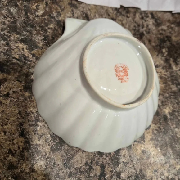 Vintage Shell Handpainted Floral Trinket Dish Japan - Picture 5 of 6